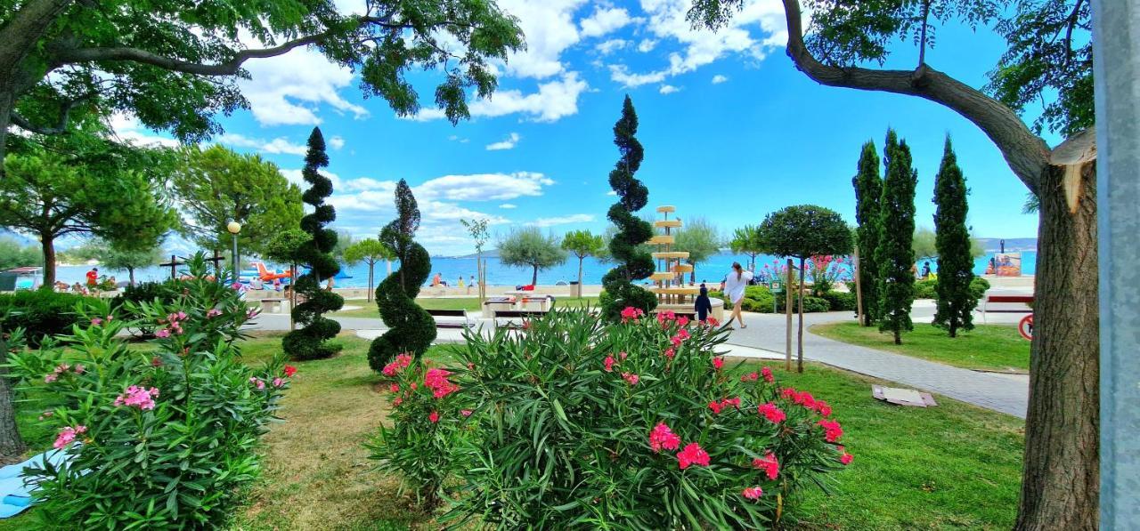 Sunny Holiday House With Pool Kaštela المظهر الخارجي الصورة