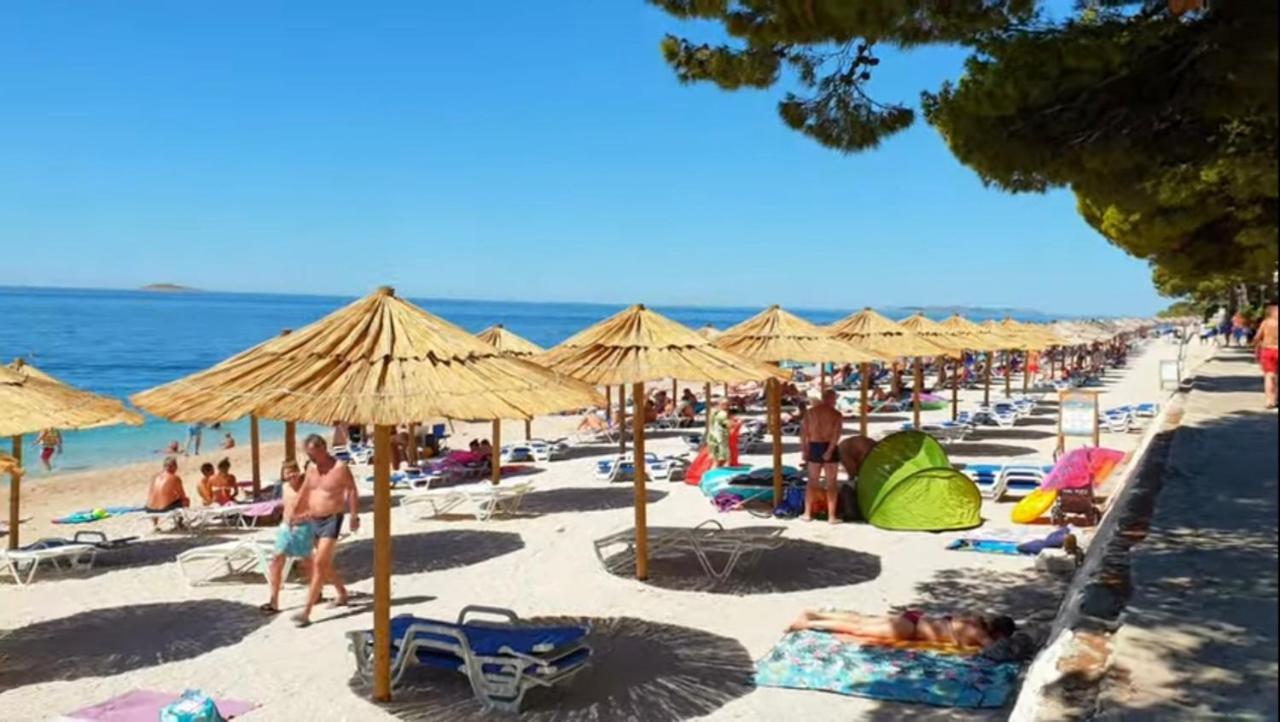 Sunny Holiday House With Pool Kaštela المظهر الخارجي الصورة