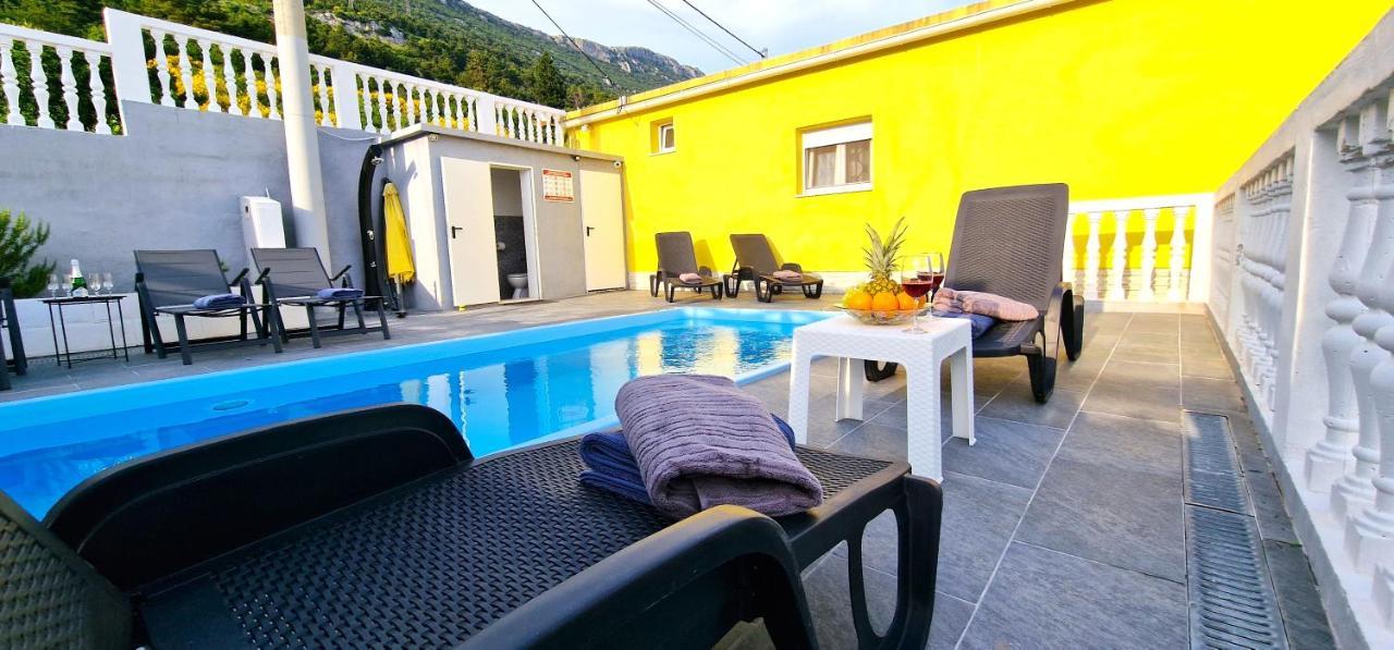 Sunny Holiday House With Pool Kaštela المظهر الخارجي الصورة